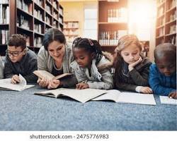 docente apoyando y fomentando la lectura